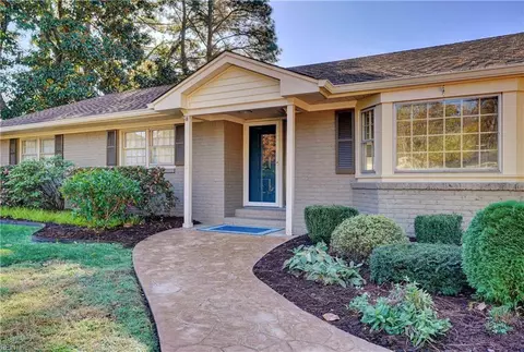 4409 Wakefield Dr, Virginia Beach, VA 23455