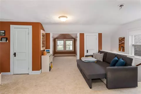 Entry Way - 623 Westover Ave, Norfolk, VA 23507 photo 5 of 6