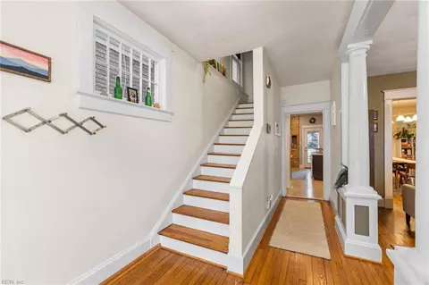 Entry Way - 623 Westover Ave, Norfolk, VA 23507 photo 4 of 6