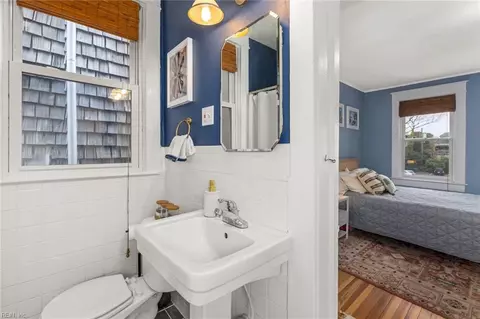 Bath - 623 Westover Ave, Norfolk, VA 23507 photo 2 of 2