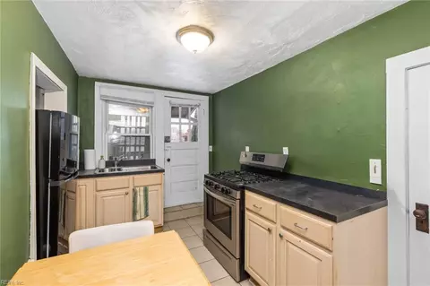 Kitchen - 623 Westover Ave, Norfolk, VA 23507 photo 5 of 5