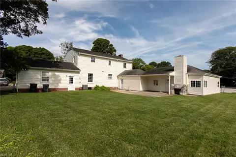 Exterior - 102 Beach Rd, Hampton, VA 23664 photo 6 of 9
