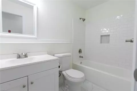 Bath - 102 Beach Rd, Hampton, VA 23664 photo 3 of 5