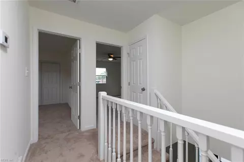 Entry Way - 102 Beach Rd, Hampton, VA 23664 photo 4 of 5