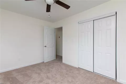 Bedroom - 102 Beach Rd, Hampton, VA 23664 photo 4 of 9