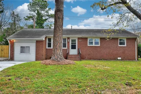 1517 Boxwood Dr, Chesapeake, VA 23323