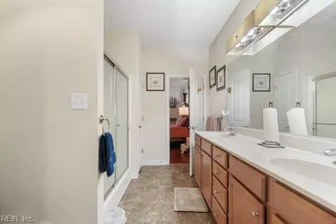 Entry Way - 3963 Rex Cir, Chesapeake, VA 23321 photo 6 of 11