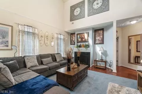 Entry Way - 3963 Rex Cir, Chesapeake, VA 23321 photo 3 of 11