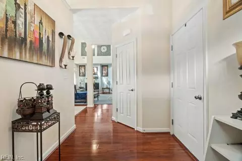 Entry Way - 3963 Rex Cir, Chesapeake, VA 23321 photo 2 of 11