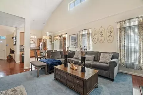 Entry Way - 3963 Rex Cir, Chesapeake, VA 23321 photo 4 of 11