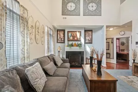 Entry Way - 3963 Rex Cir, Chesapeake, VA 23321 photo 5 of 11