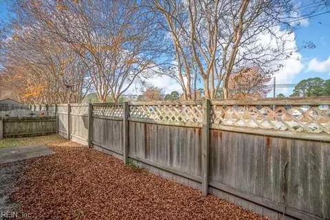 Exterior - 3963 Rex Cir, Chesapeake, VA 23321 photo 4 of 4