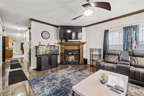 558 Laurel St, Franklin, VA 23851