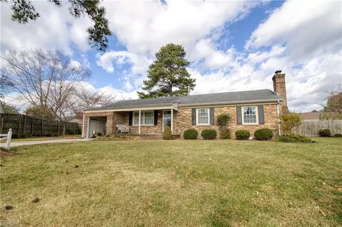 4912 Narragansett Ct, Virginia Beach, VA 23462