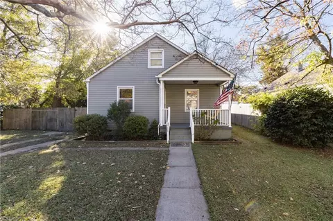 3711 Essex Cir, Norfolk, VA 23513