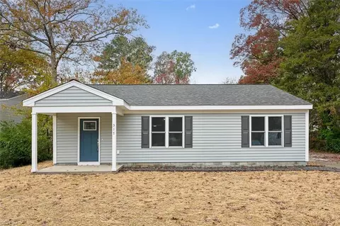 317 Richneck Rd, Newport News, VA 23608