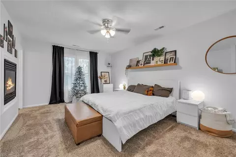 Bedroom - 1121 Eagle Way, Virginia Beach, VA 23456 photo 11 of 15