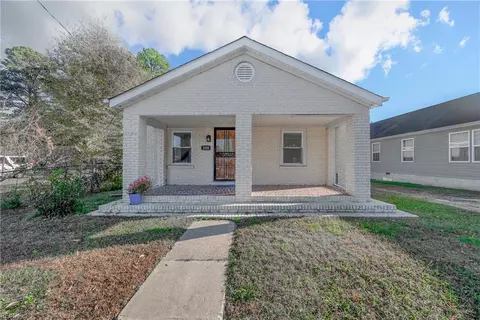 208 Middle St, Smithfield, VA 23430