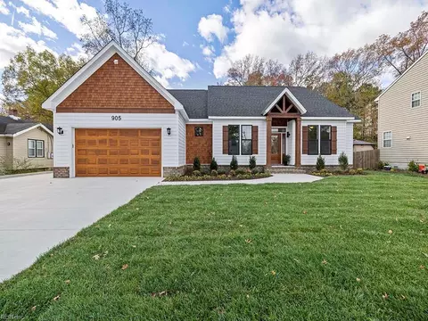 905 Bells Mill Rd, Chesapeake, VA 23322