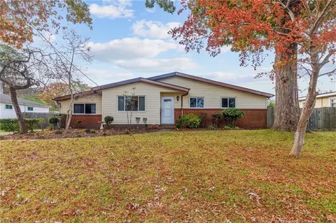 417 Crossett St, Virginia Beach, VA 23452