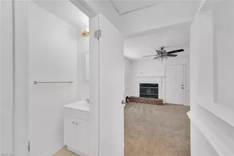 524 Hollomon Dr, Hampton, VA 23666 photo 16