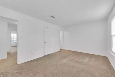 524 Hollomon Dr, Hampton, VA 23666 photo 22
