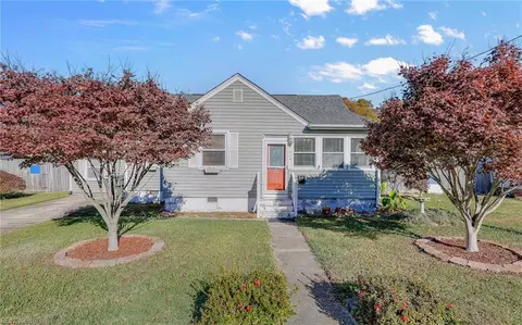 1034 Lindale Ln, Norfolk, VA 23503