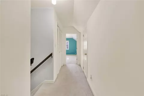 Entry Way - 5 Templewood Dr, Hampton, VA 23666 photo 5 of 5
