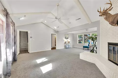 Living - 5 Templewood Dr, Hampton, VA 23666 photo 2 of 4