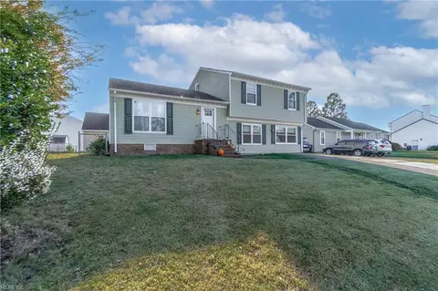 1017 Bowling Green Trl, Chesapeake, VA 23320