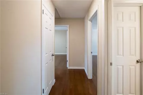 Entry Way - 421 Leepoint Rd, Norfolk, VA 23502 photo 4 of 4