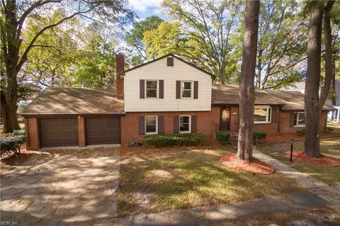 Exterior - 421 Leepoint Rd, Norfolk, VA 23502 photo 2 of 11