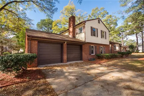 Exterior - 421 Leepoint Rd, Norfolk, VA 23502 photo 4 of 11