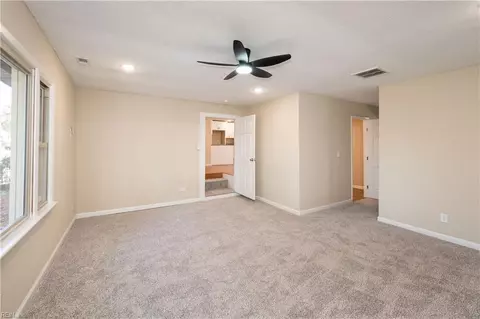 Living - 421 Leepoint Rd, Norfolk, VA 23502 photo 8 of 11