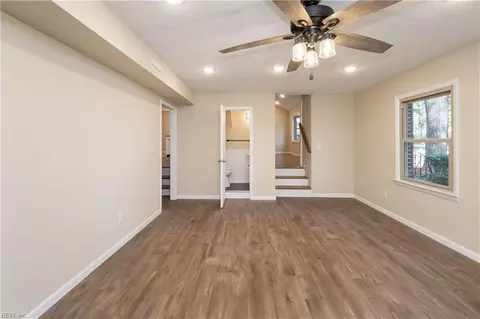 Living - 421 Leepoint Rd, Norfolk, VA 23502 photo 11 of 11