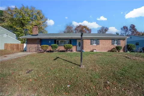 3012 Aaron Dr, Chesapeake, VA 23323
