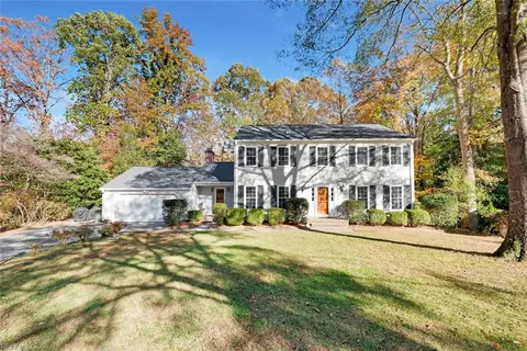 219 Falcon Dr, Newport News, VA 23606