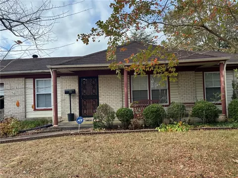921 Earl Of Essex Arch Arch, Virginia Beach, VA 23454