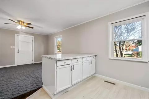 8125 Simons Dr, Norfolk, VA 23505 photo 11