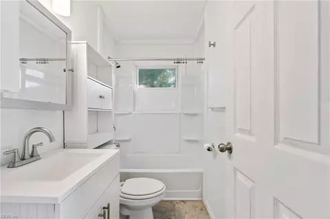 8125 Simons Dr, Norfolk, VA 23505 photo 12