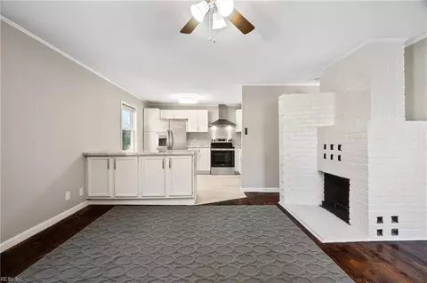 8125 Simons Dr, Norfolk, VA 23505 photo 5