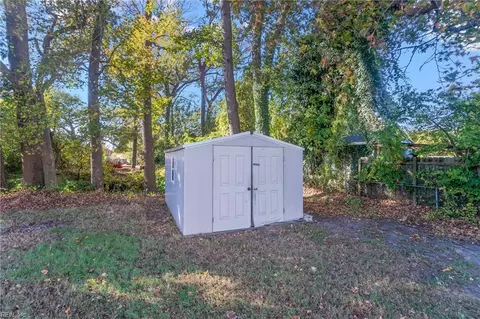8125 Simons Dr, Norfolk, VA 23505 photo 30
