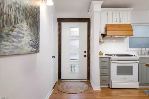 164 Cherry St, Norfolk, VA 23503 photo 4