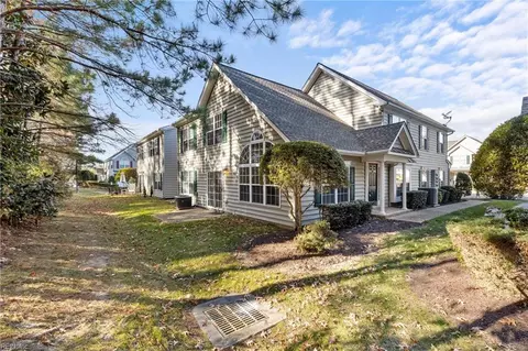 2601 Waters Edge Ln, Suffolk, VA 23435