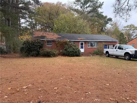 2104 Old Gum Rd, Chesapeake, VA 23321