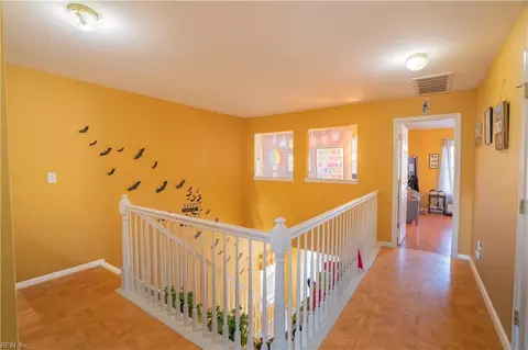 Entry Way - 3614 Valley Point Cres, Chesapeake, VA 23321 photo 5 of 7