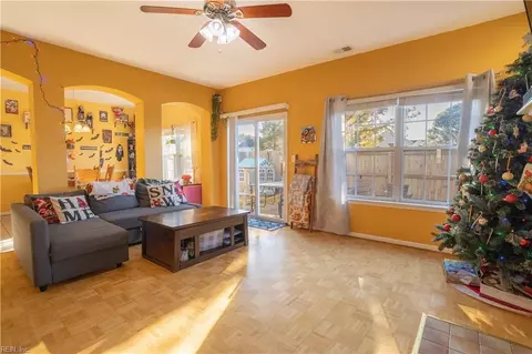 Living - 3614 Valley Point Cres, Chesapeake, VA 23321 photo 1 of 1