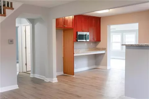 Entry Way - 171 Evans St E, Norfolk, VA 23503 photo 1 of 3