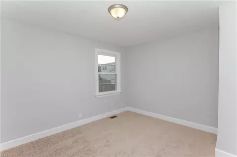Bedroom - 171 Evans St E, Norfolk, VA 23503 photo 3 of 10