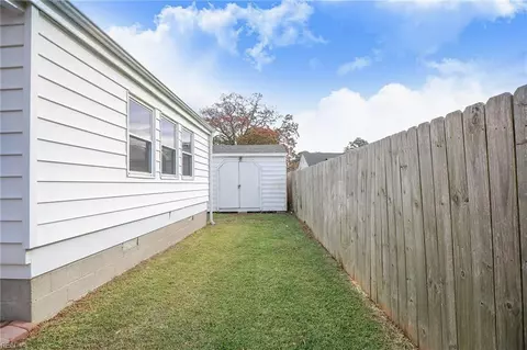 Exterior - 171 Evans St E, Norfolk, VA 23503 photo 8 of 8